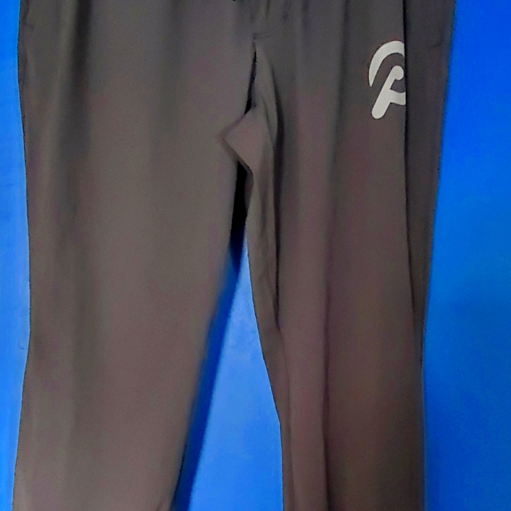 Peloton x Fourlaps relay pants